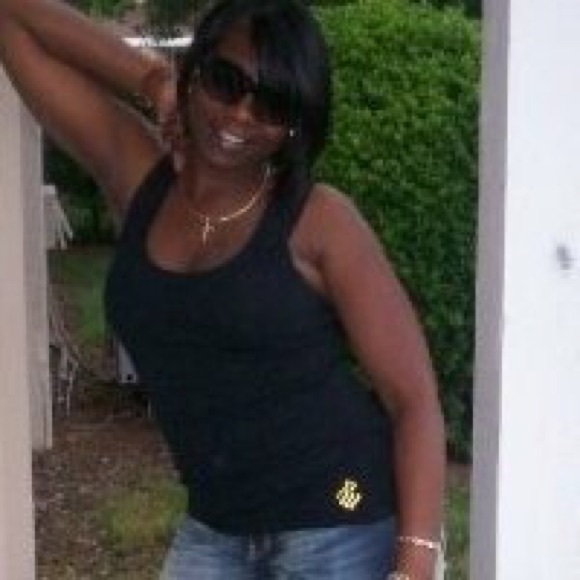 Meet your Posher, Lakisha