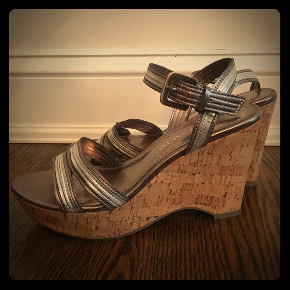 Silver Cork Wedges