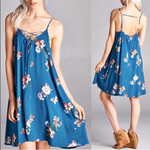 🚨1 HR SALE🚨KANA floral tank dress - NAVY - Picture 3 of 3