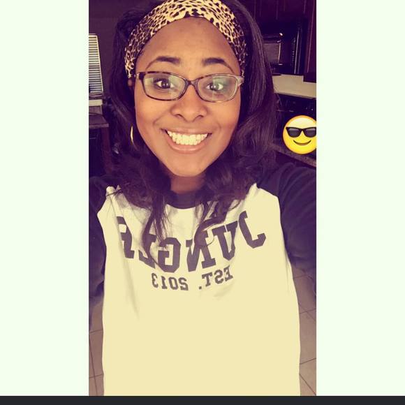 Meet your Posher, Alaina - Picture 1 of 1