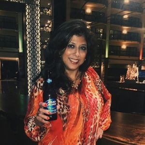 Meet your Posher, Laura