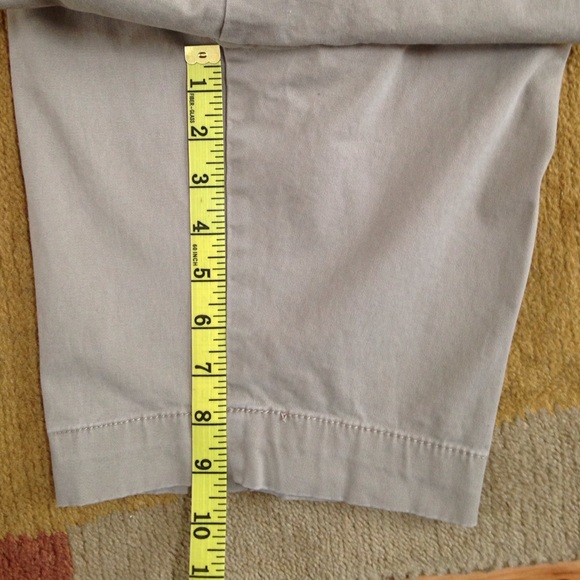 PRICE DROP Long khaki short - Picture 3 of 3