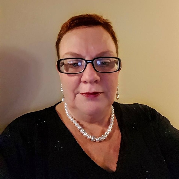 Meet your Posher, Colleen - Picture 1 of 1