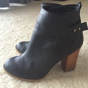 Ankle booties