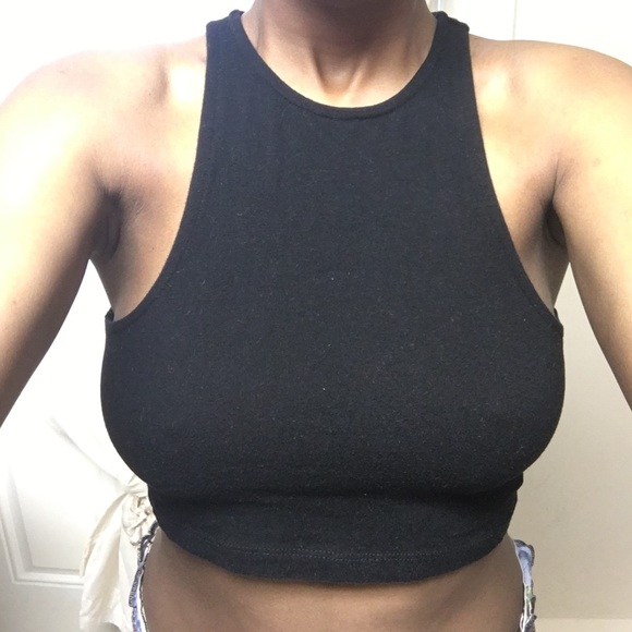 Hi-Rise Legging and crop top.