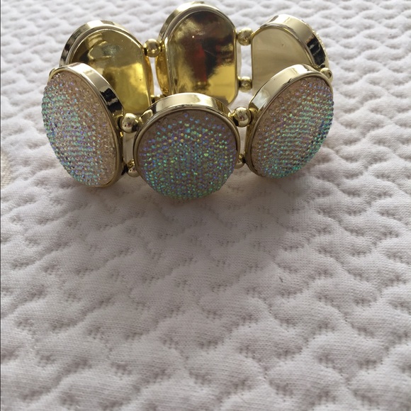 Jewlery 2 braclets,1 ring