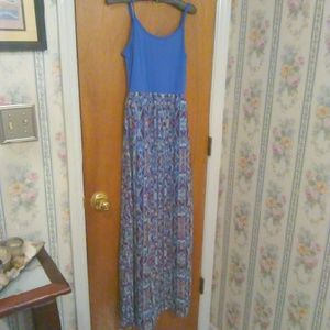 👗 Rue 21 Maxi Dress