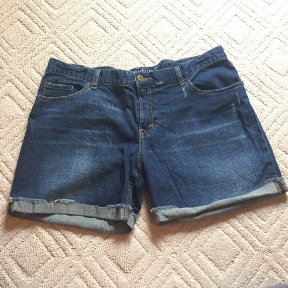 MOSSIMO Boyfriend Premium Denim Shorts