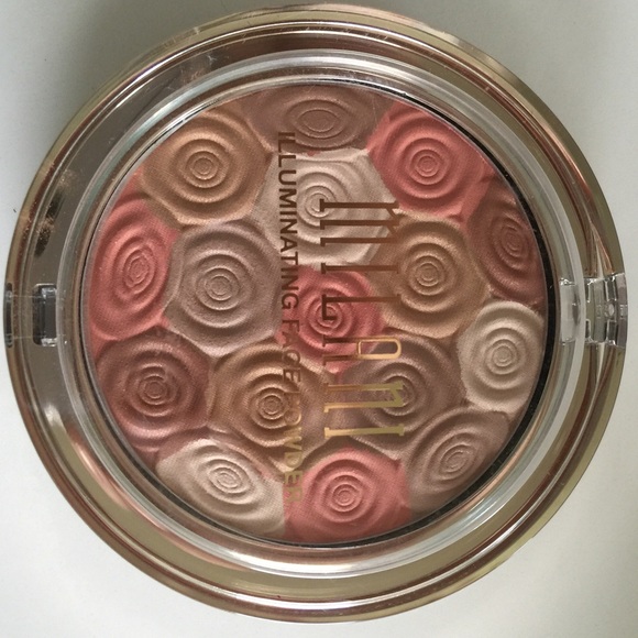 Brand New Milani Illuminating Face Powder