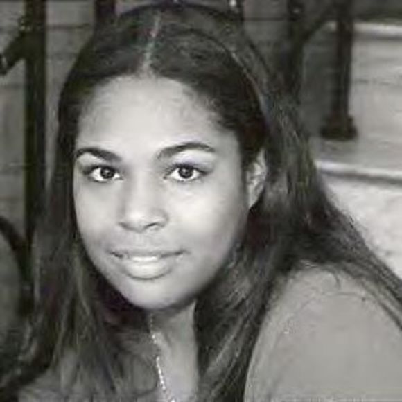 Meet your Posher, Yasmin - Picture 1 of 1