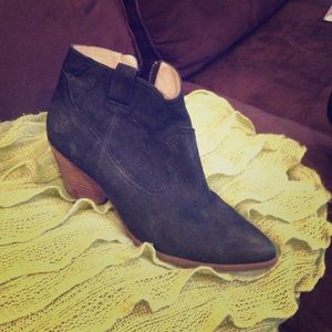Frye Ankle boots