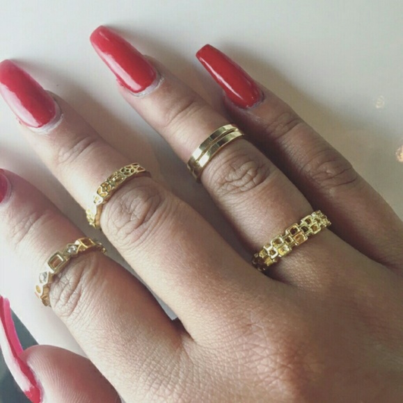 donate 1/31❤️ 4 gold ring bundle - Picture 4 of 4