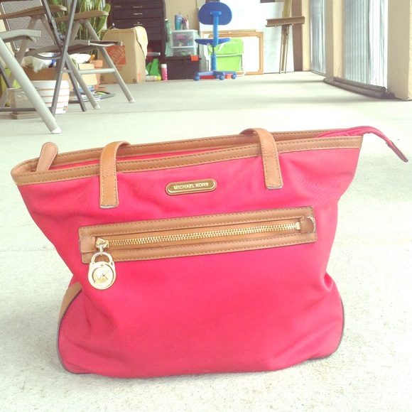Michael Kors tote in hot pink