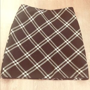 Anne Taylor Black and white skirt