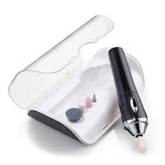 Brand new Avon Pro Nail Tool set