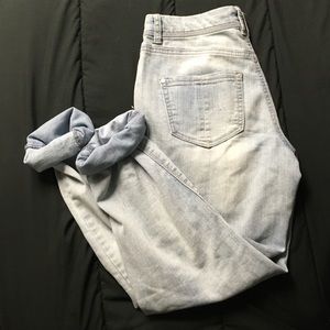 Distressed Boyfriend Jeans