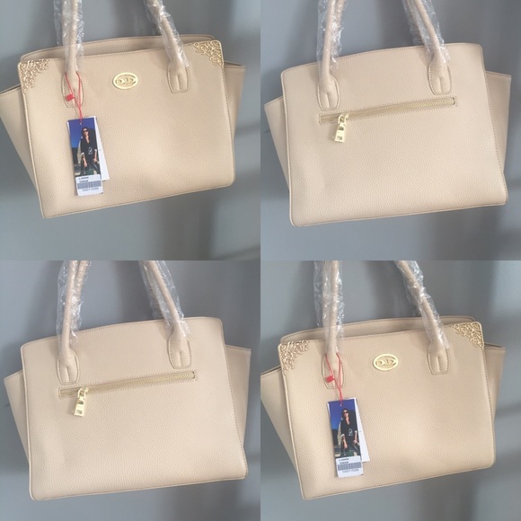 🌻 Cream and Gold Handbag 🌻