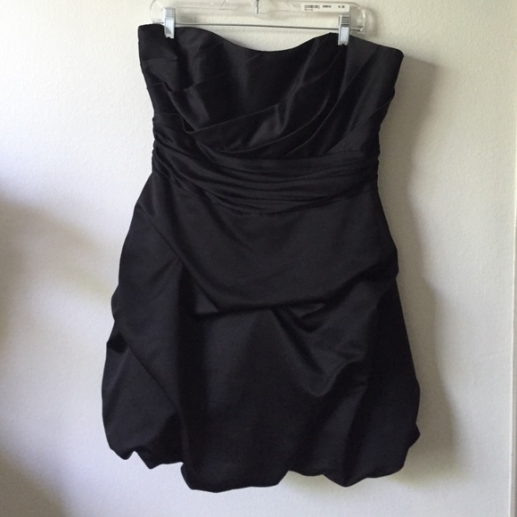 Strapless Formal Dress