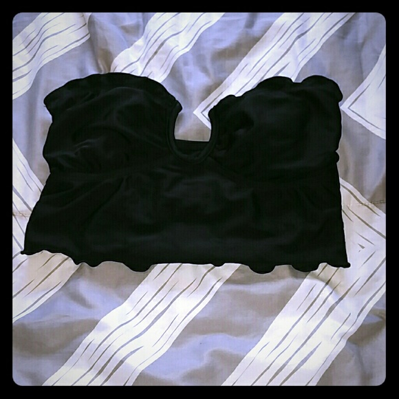 Black ruffled bikini top