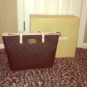 BRAND NEW Michael Kors Lg Jet Set Tote Brown Logo
