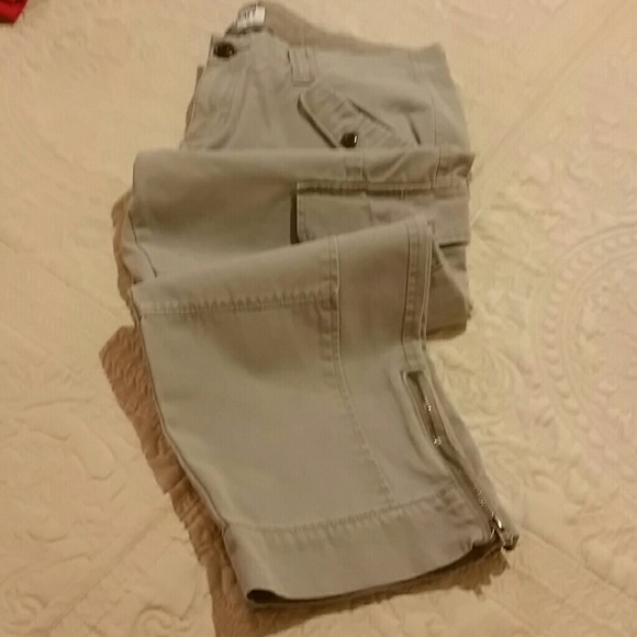 Old Navy Cargo Capris with zippered Ankles
