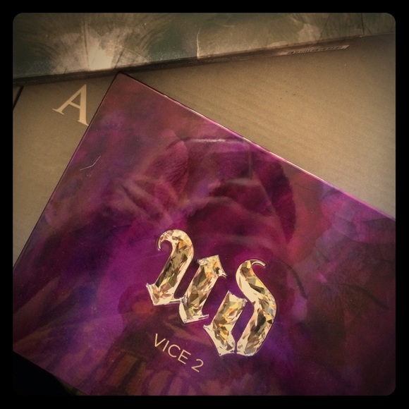 Urban Decay Vice 2 Eyeshadow palette