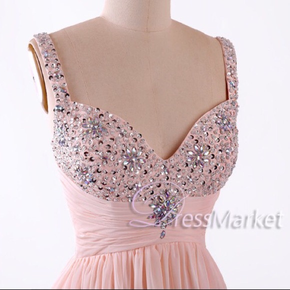 pastel pink prom dress! 💖