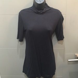 Lightweight turtleneck