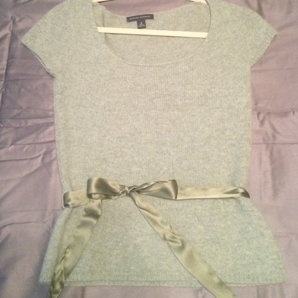 Banana Republic light green wool sweater