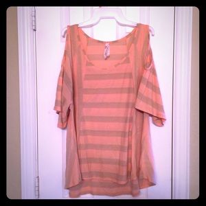 Peachy and gold tone top