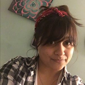 Meet your Posher, Arielle