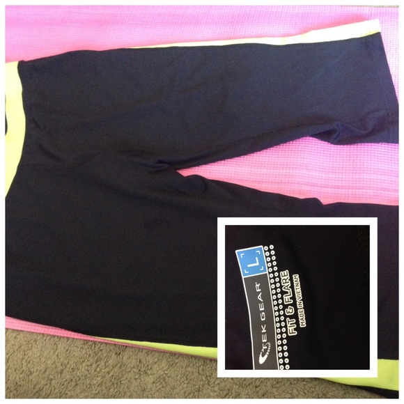 Tek Gear workout capris!!