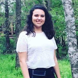 Meet your Posher, Lauren