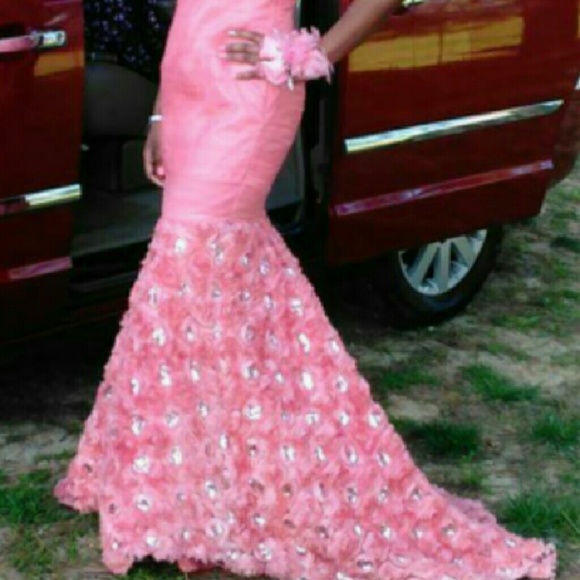 NIGHTMOVES Beautiful Full length prom dresses - Picture 3 of 4
