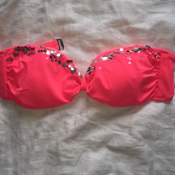 Victoria's Secret Other - 🎉SALE!🎉 Sequin detail Bikini Top
