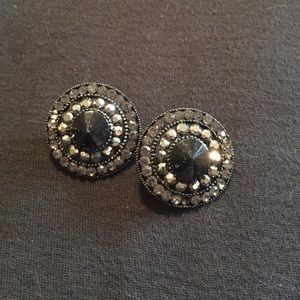 Elegant clip on earrings!
