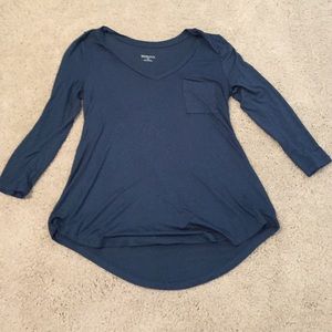 Swingy, hi-low teal 3/4 sleeve tee