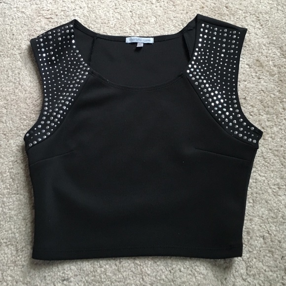 Black crop top!