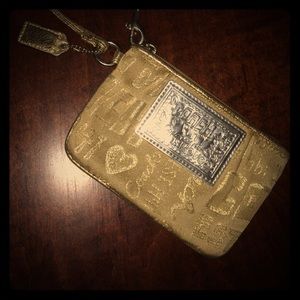 Coach Poppy Wristlet