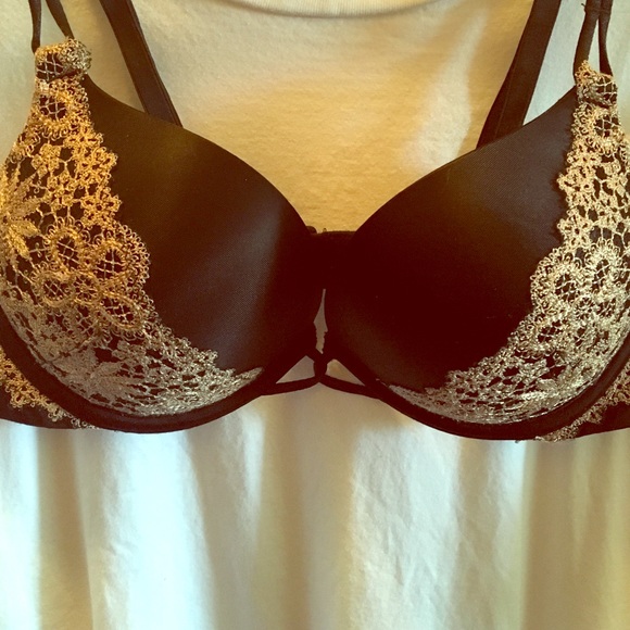 34b Victoria secret bombshell bra