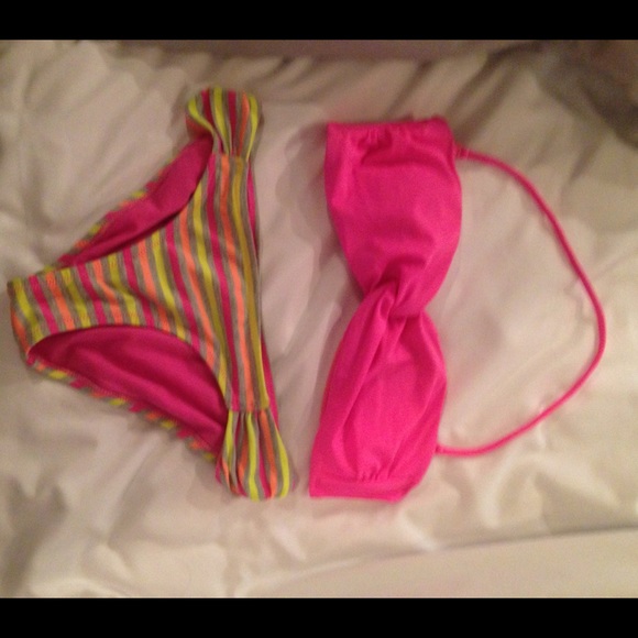 Top and bottom bikini
