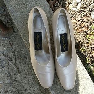 Vanna White | Shoes | Vanna White Bone Pumps | Poshmark