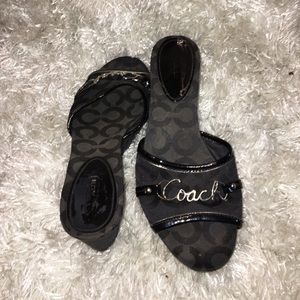 Black coach wedge