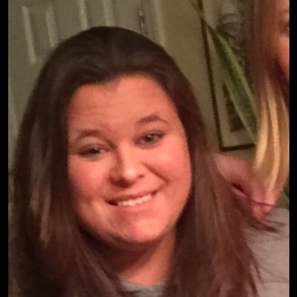 Meet your Posher, Lindsey - Picture 4 of 4