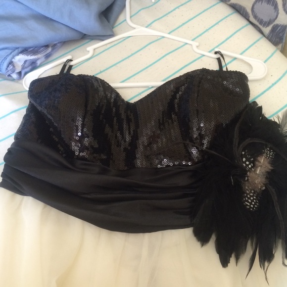 Dress - Picture 3 of 3