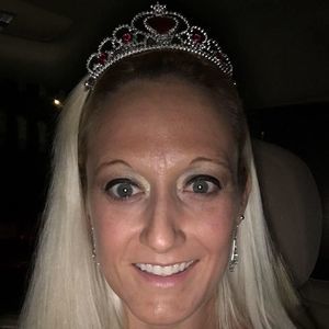 Meet your Posher, Connie