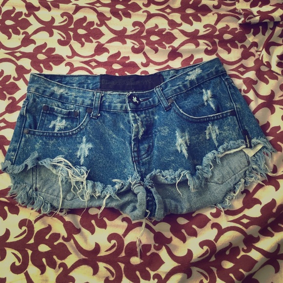 One Teaspoon Pants - One Teaspoon Distressed Denim Cutoff Shorts One Teaspoon Pants - One Teaspoon Distressed Denim Cutoff Shorts