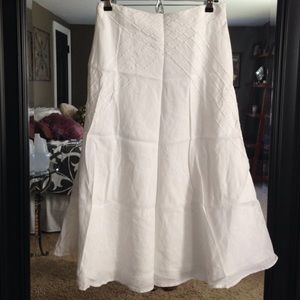 White linen lined skirt