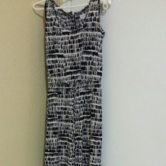 Black and white jumpsuits - Picture 2 of 3