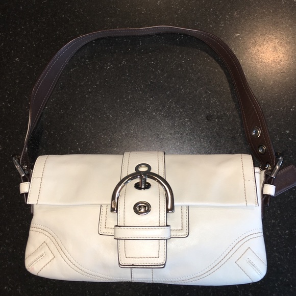 Authentic Coach winter white shoulder bag